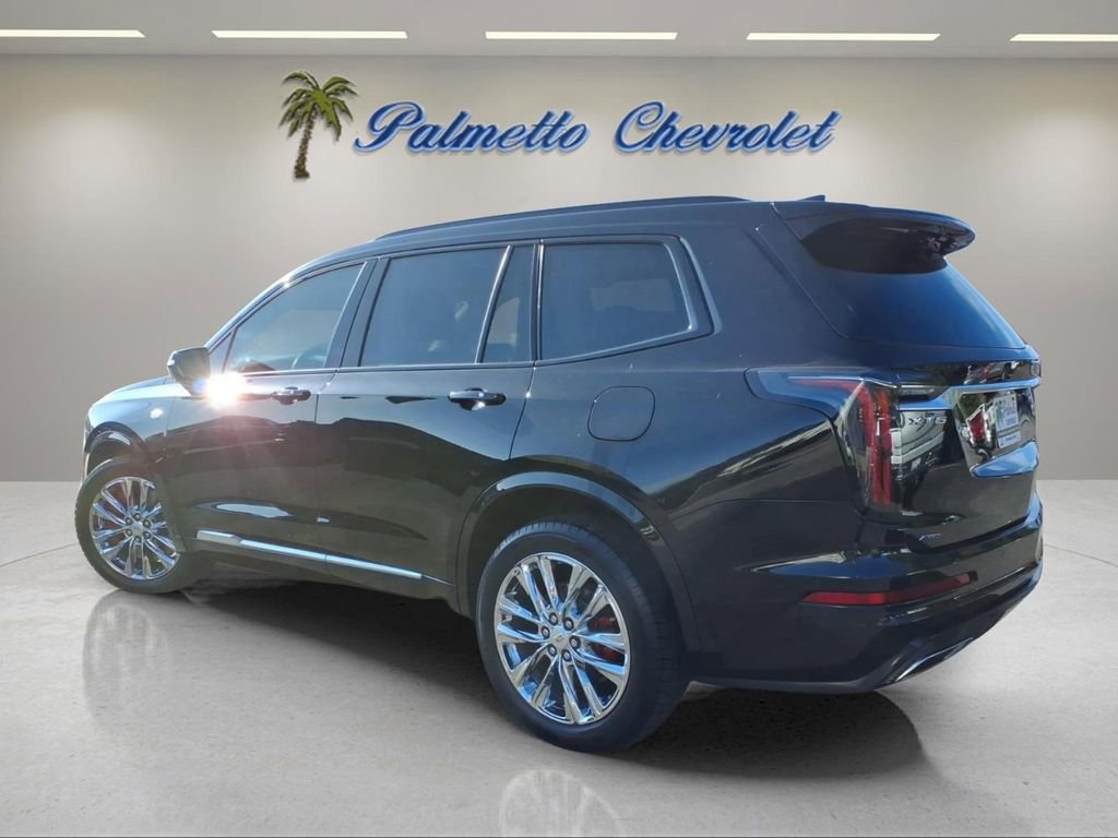 Used 2023 Cadillac XT6 Sport w/ Platinum Package image 2