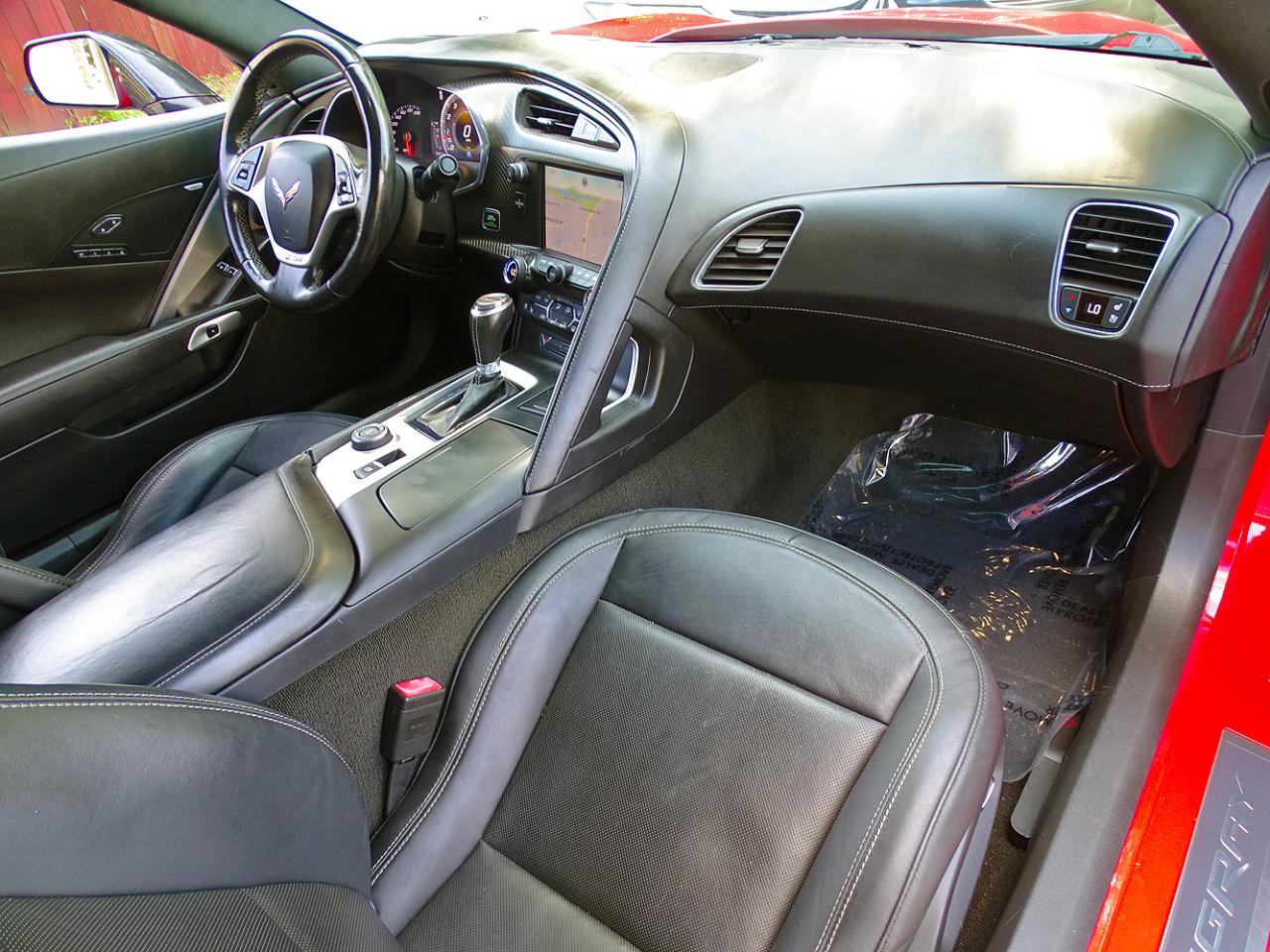 Used 2015 Chevrolet Corvette Stingray Coupe w/ Z51 3LT w/ 3LT Preferred Equipment Group RWD image 40