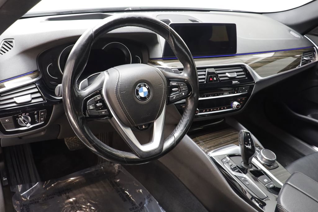 Used 2018 BMW 530e xDrive image 7