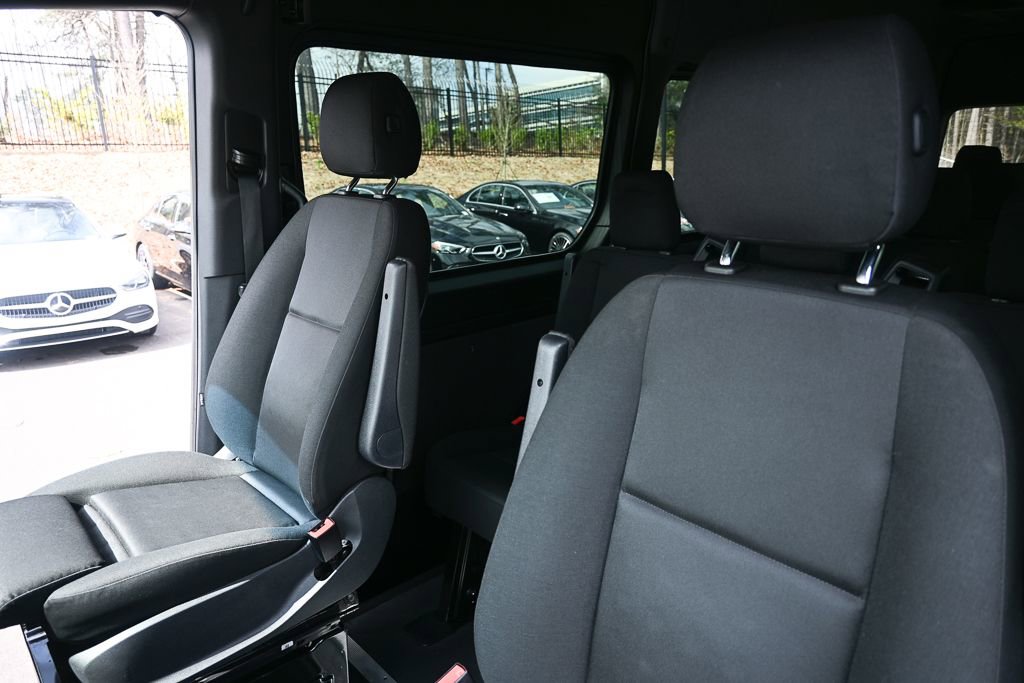 Used 2023 Mercedes-Benz Sprinter 2500 image 5