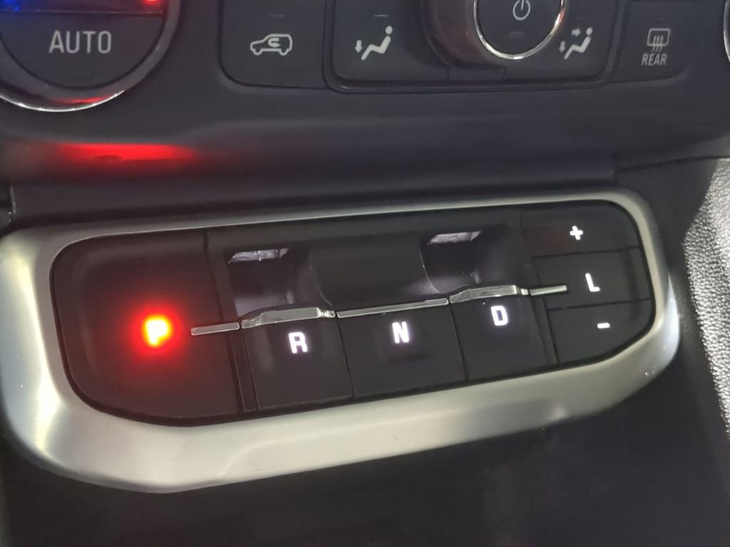 Used 2022 GMC Acadia SLT w/ LPO, Floor Liner Package image 37