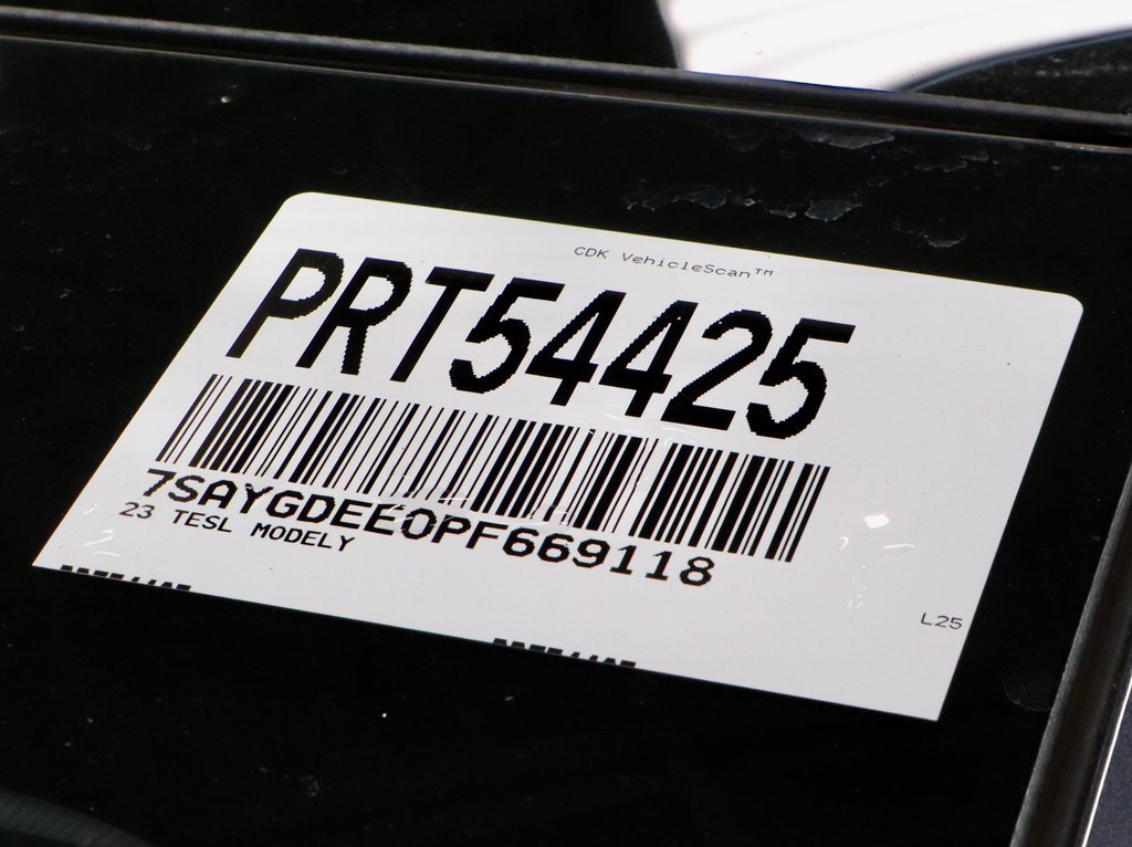 Used 2023 Tesla Model Y Long Range image 34