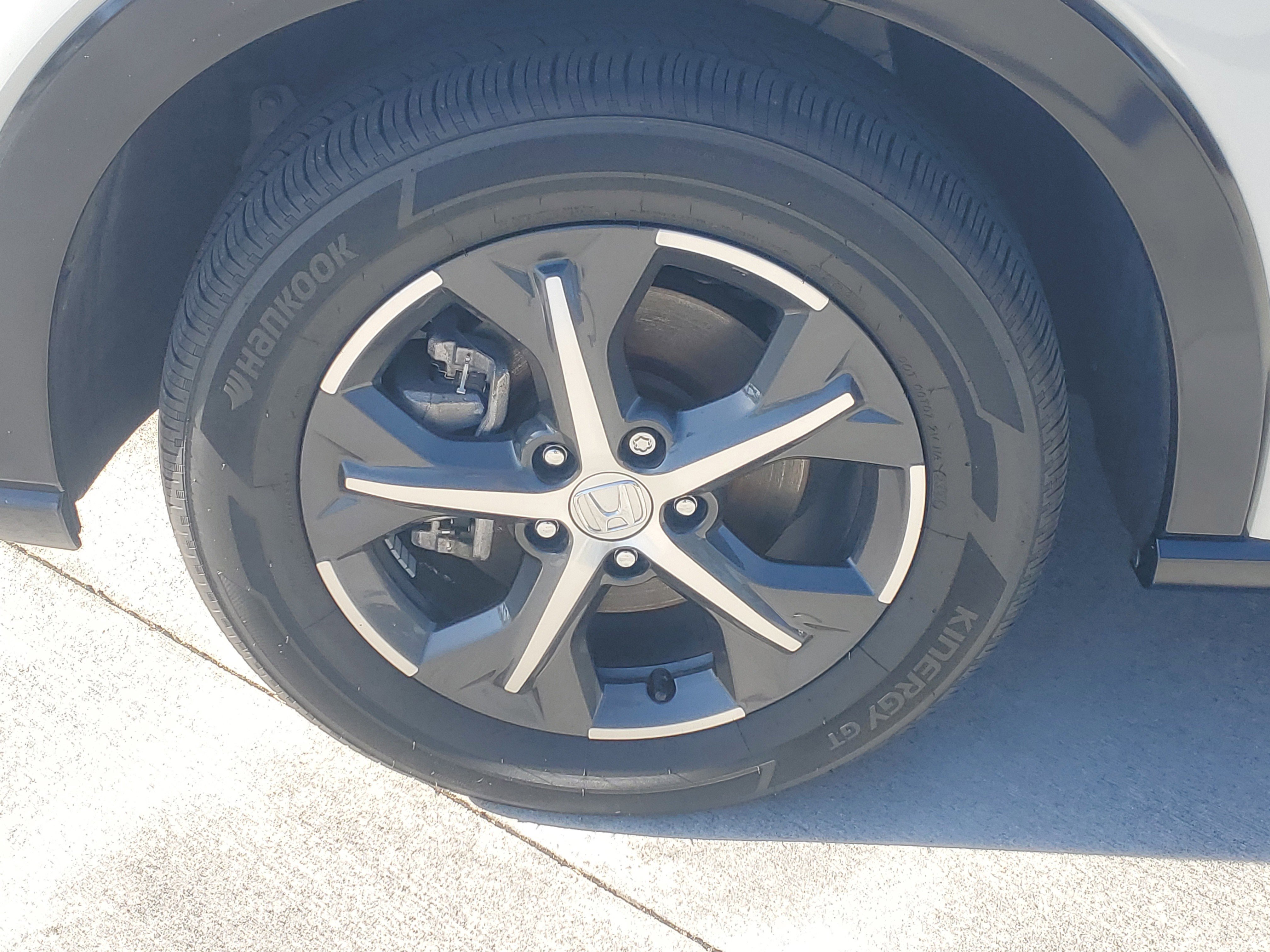 Used 2025 Honda HR-V EX-L image 6