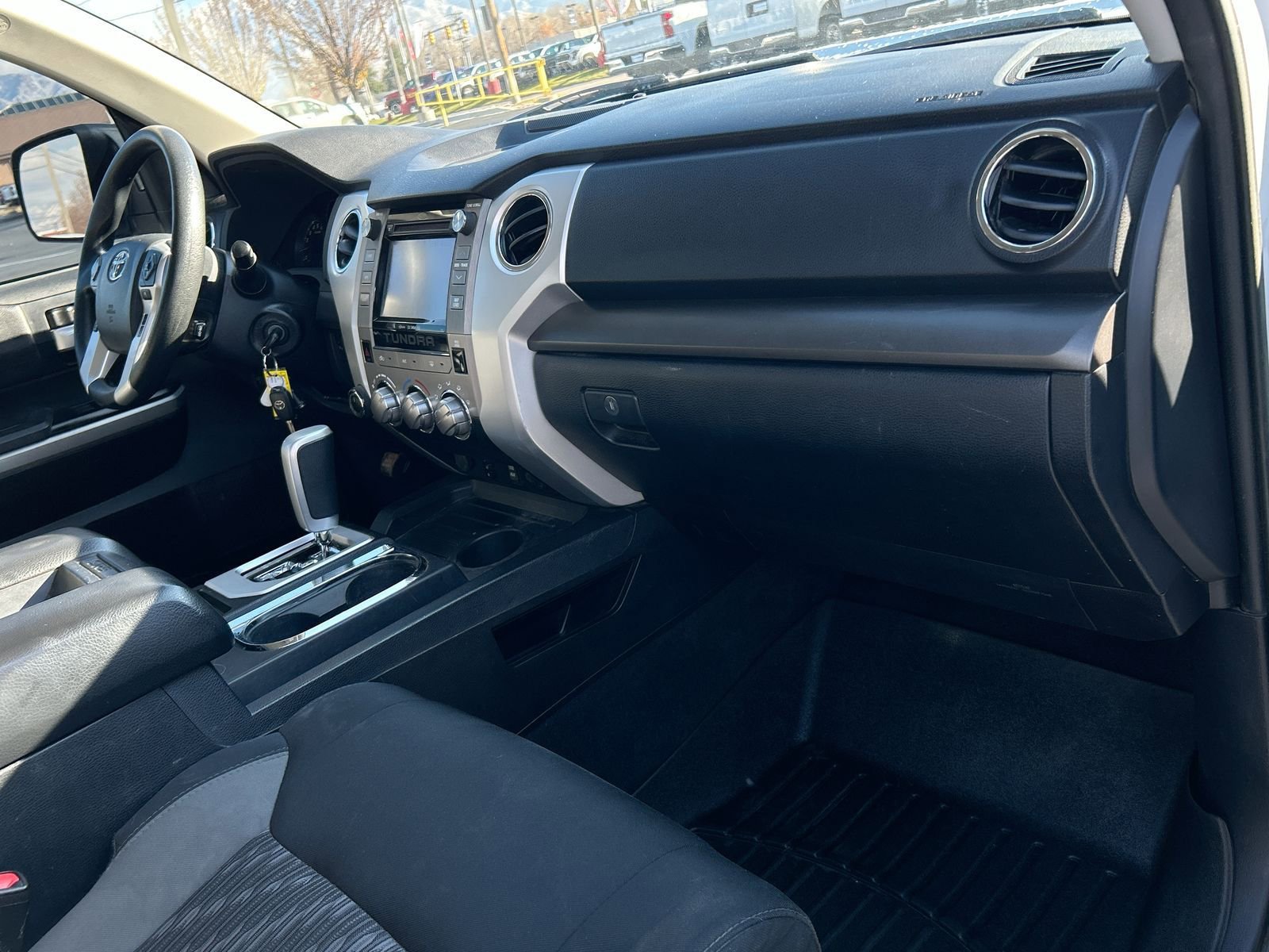 Used 2018 Toyota Tundra SR5 image 27