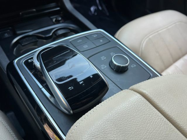 Used 2018 Mercedes-Benz GLS 450 4MATIC image 33