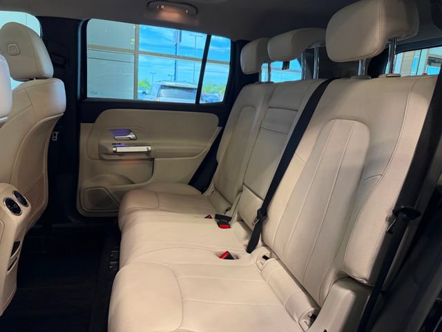 Used 2023 Mercedes-Benz GLB 250 4MATIC w/ Premium Package image 23