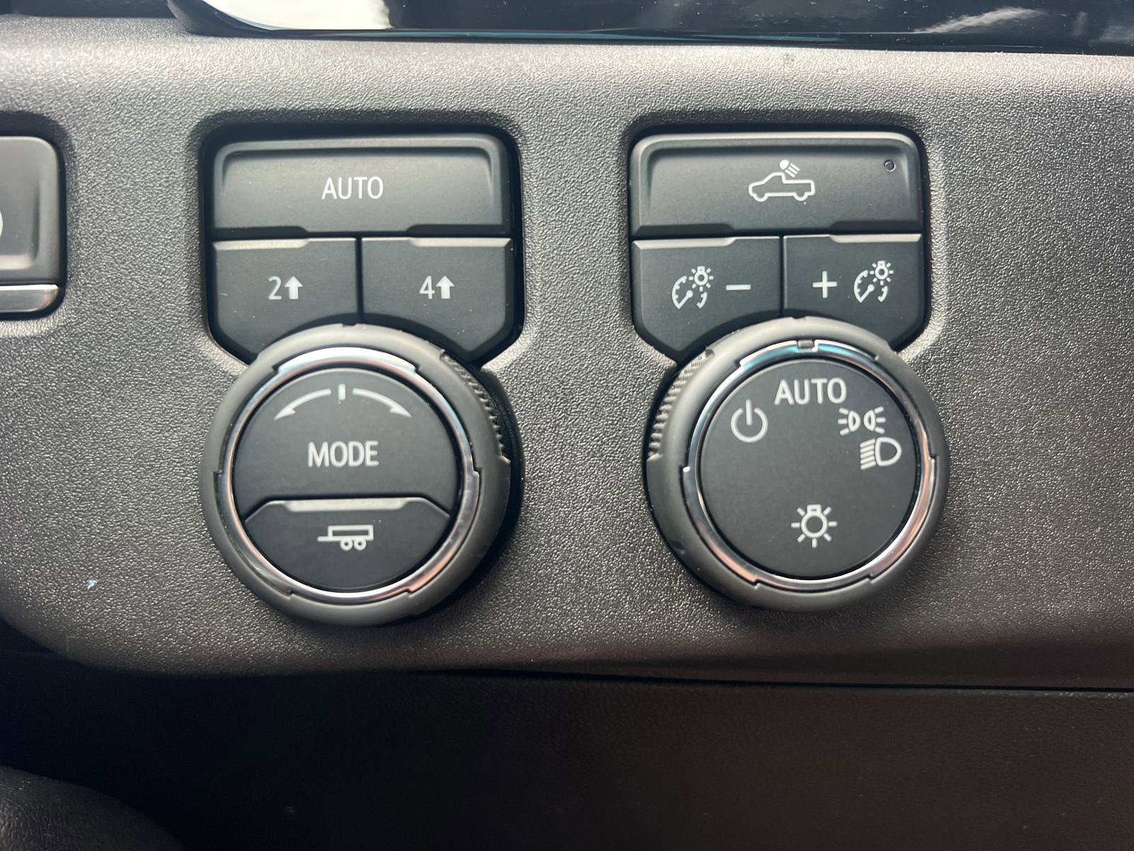 Used 2024 Chevrolet Silverado 1500 LT w/ Protection Package image 34