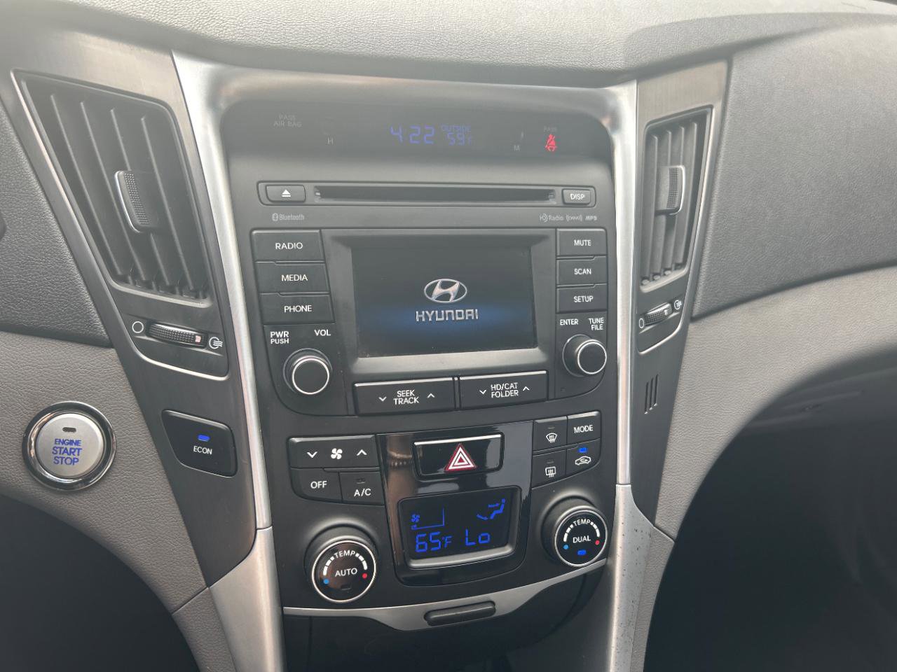 Used 2015 Hyundai Sonata Hybrid FWD image 13