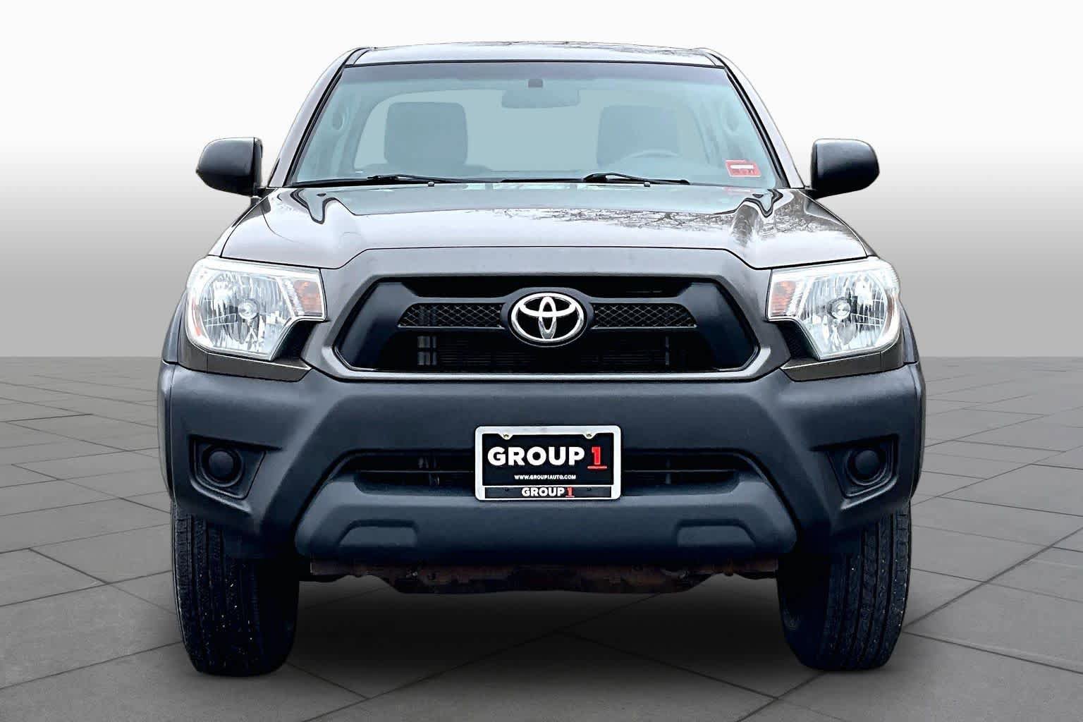 Used 2012 Toyota Tacoma 4x4 Regular Cab image 4