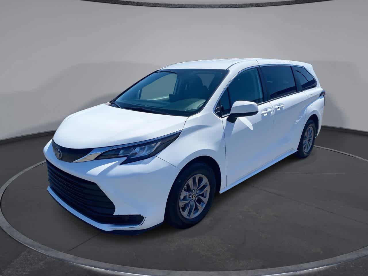 Certified 2022 Toyota Sienna LE FWD video 1