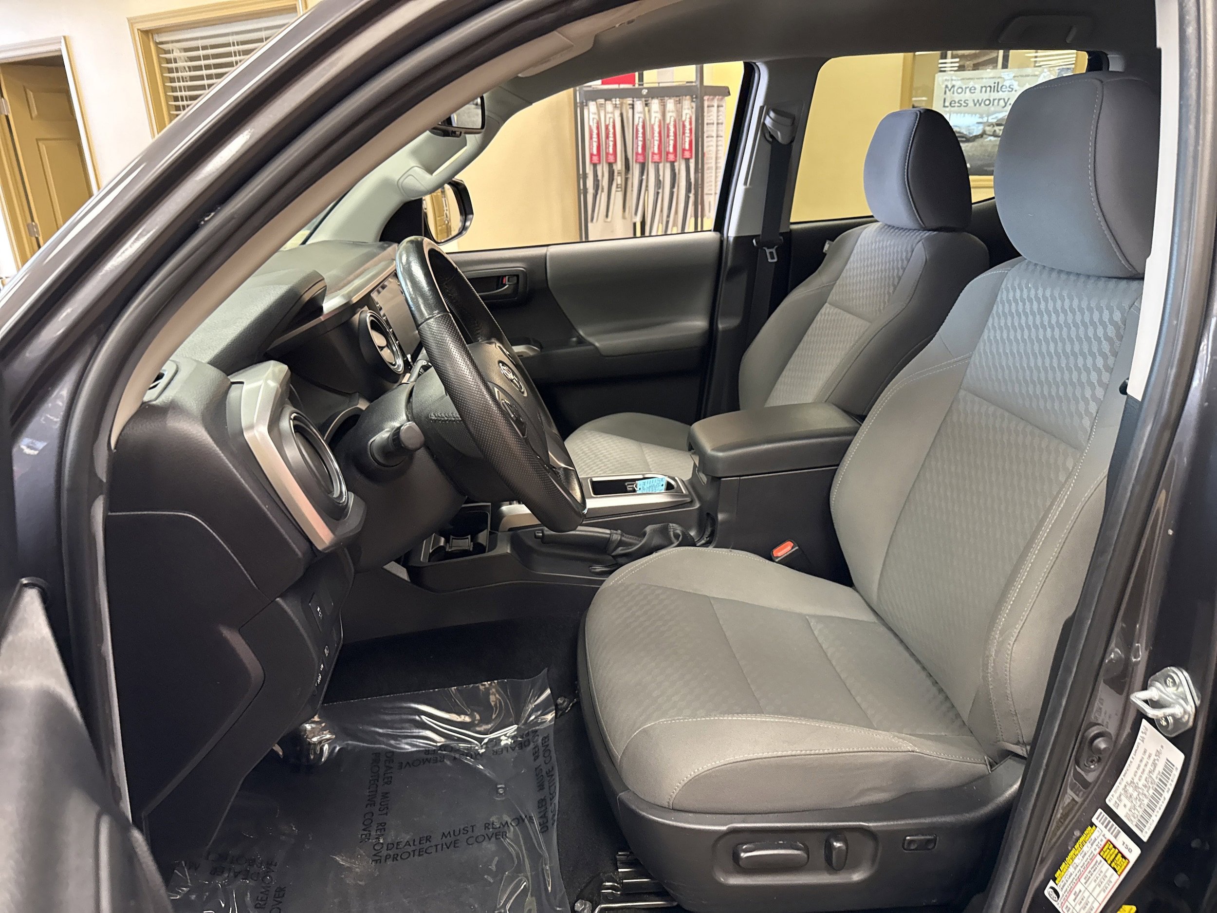 Used 2023 Toyota Tacoma SR5 AWD/4WD image 26