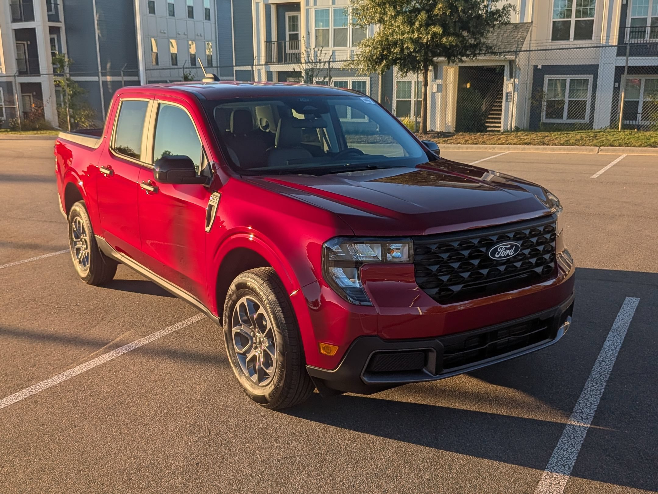 New 2026 Ford Maverick XLT w/ XLT Luxury Package FWD image 2