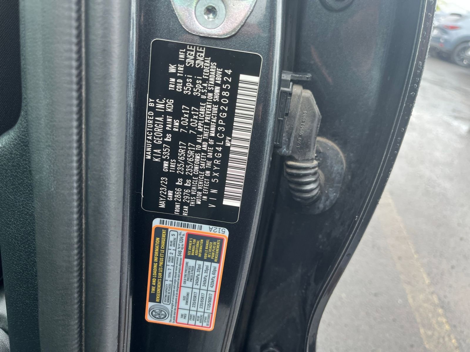 Used 2023 Kia Sorento LX image 30