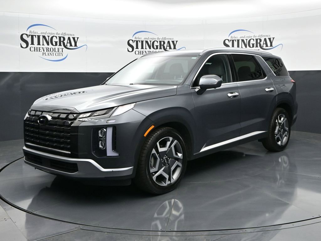 Used 2024 Hyundai Palisade SEL w/ Premium Package image 3
