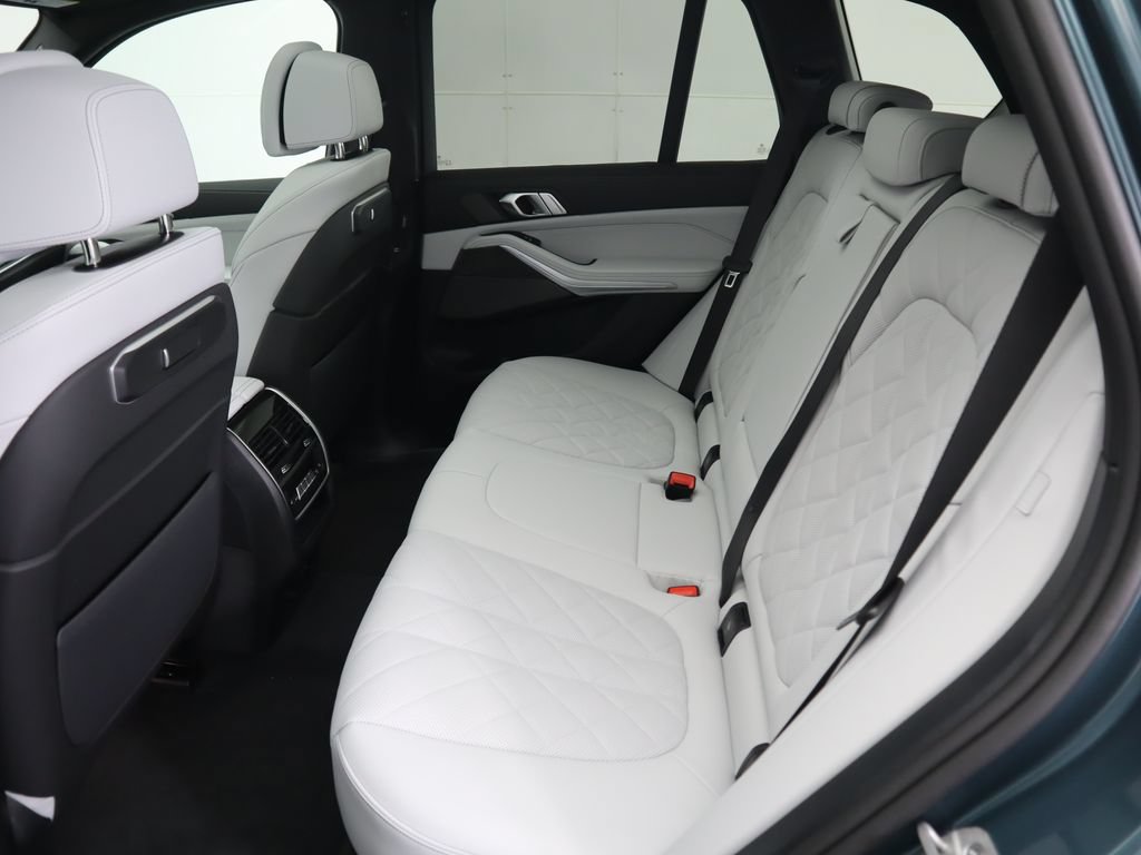 Used 2026 BMW X5 sDrive40i RWD image 23