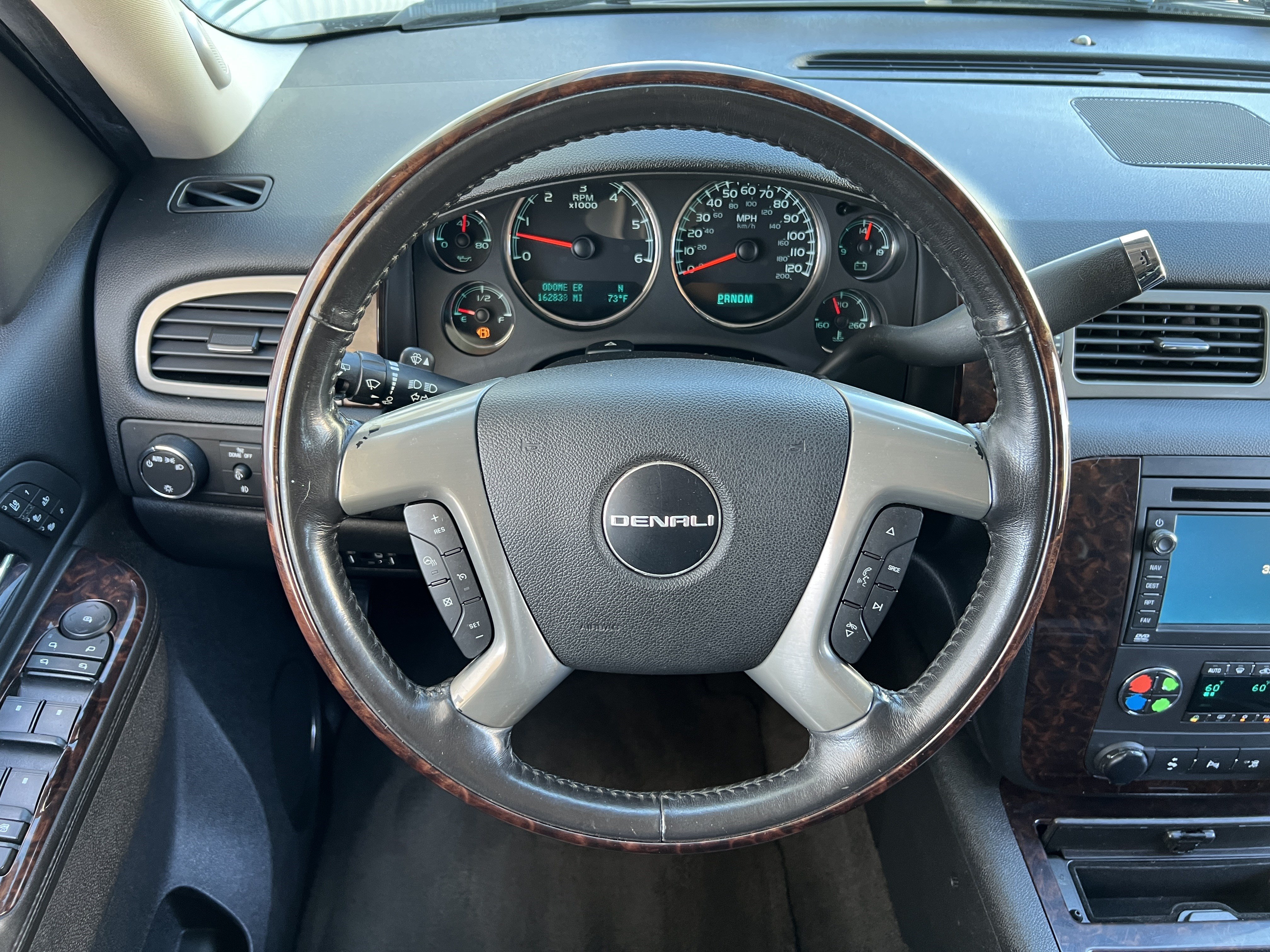 Used 2010 GMC Yukon Denali AWD/4WD image 27