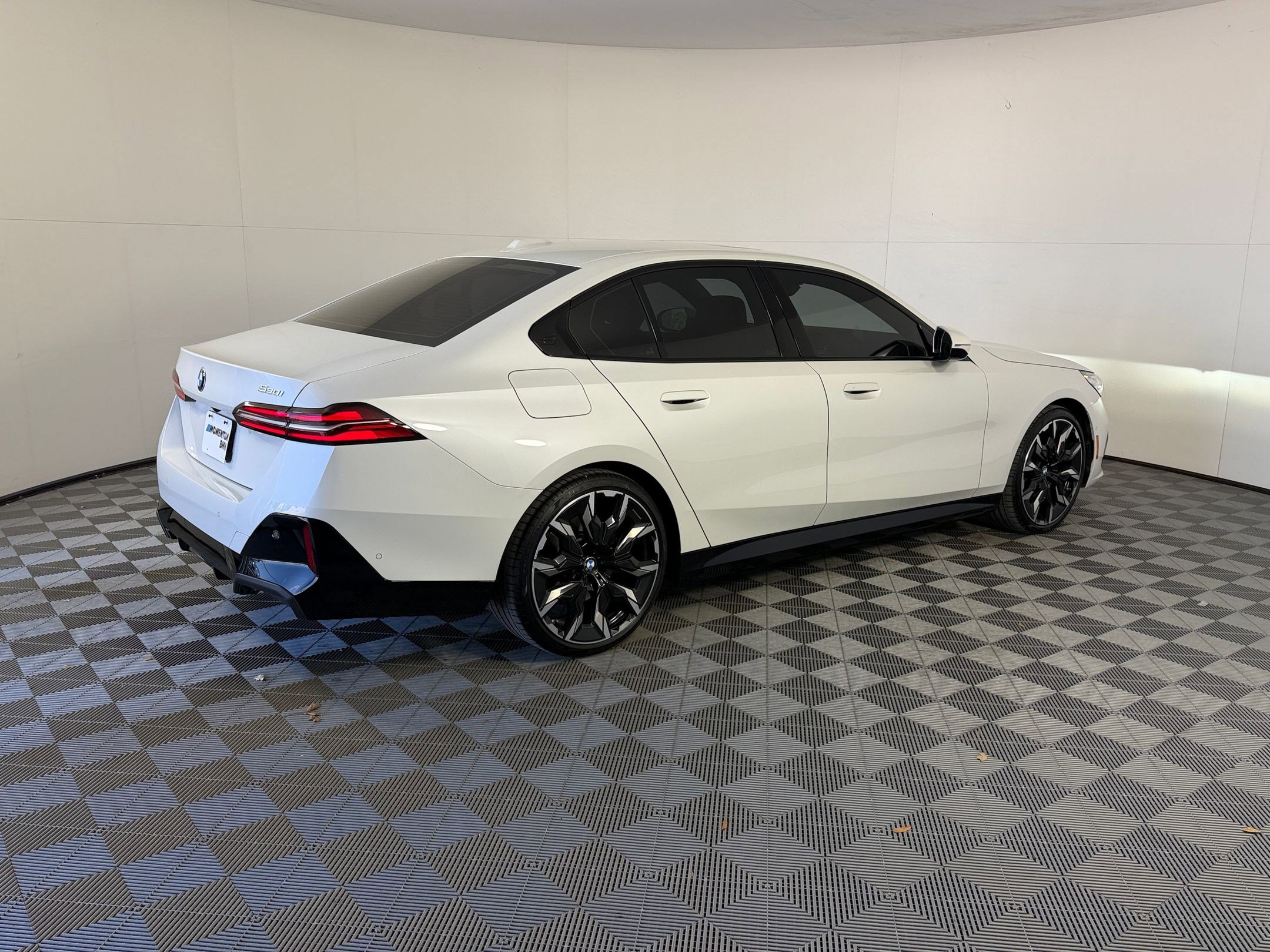 Certified 2025 BMW 530i w/ M Sport Package RWD image 9