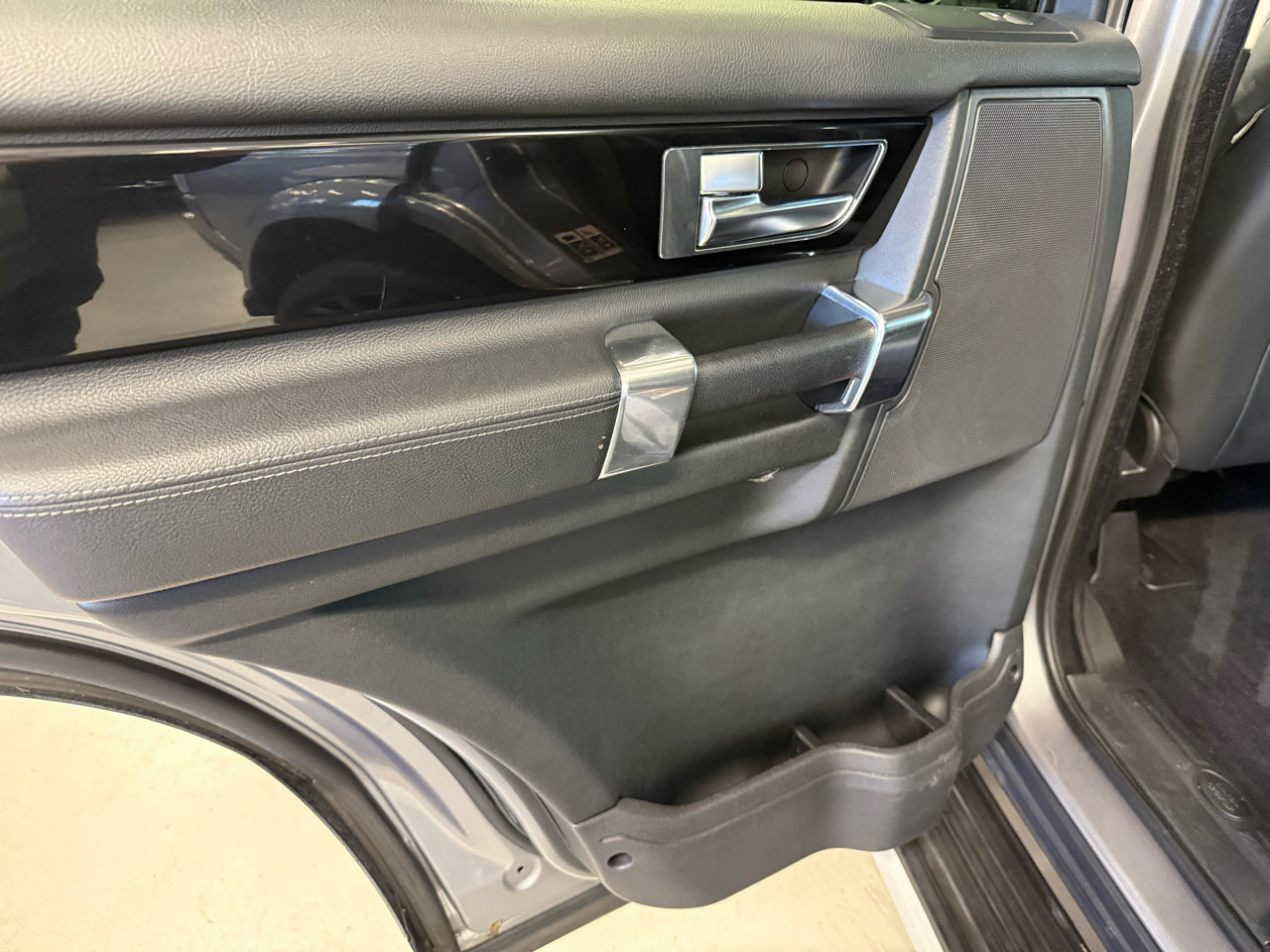 Used 2012 Land Rover LR4 HSE LUX image 33
