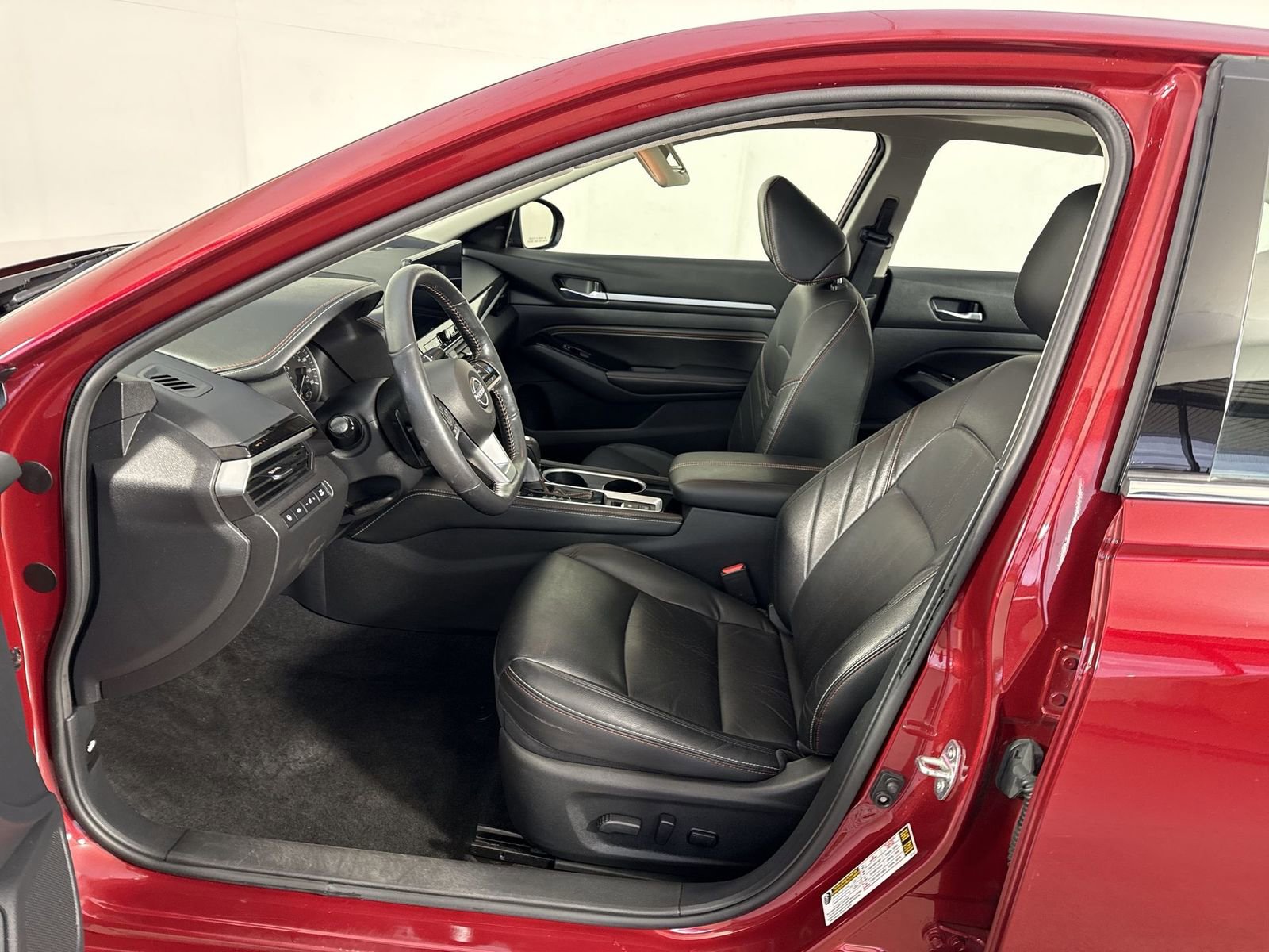 Certified 2023 Nissan Altima 2.0 SR image 4