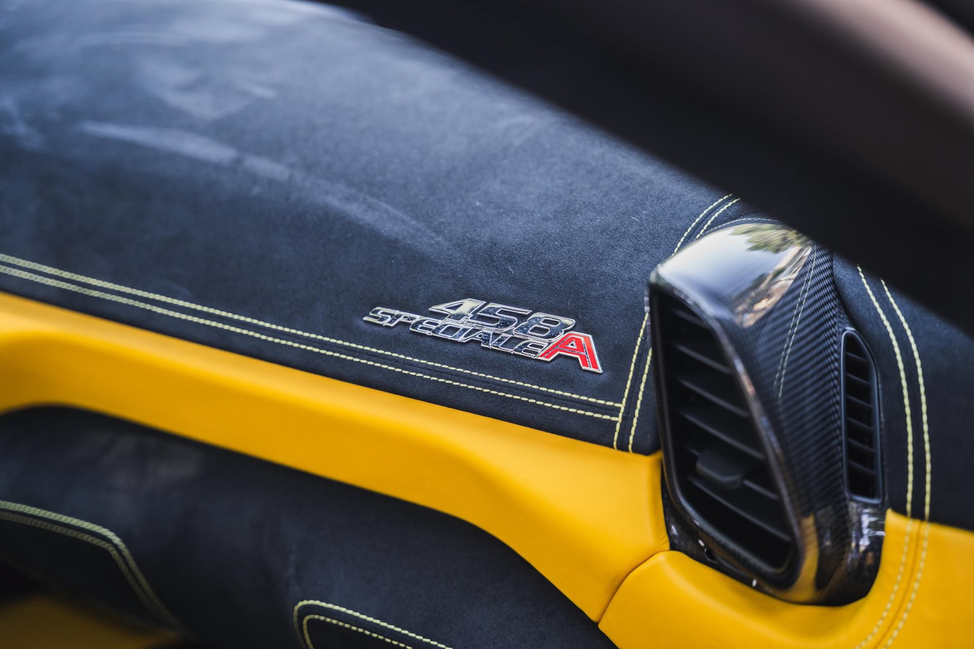 Used 2015 Ferrari 458 Speciale A RWD image 69