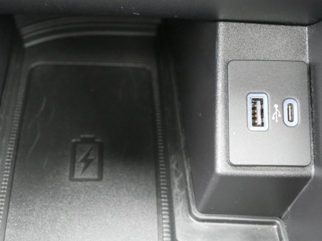 Certified 2023 Ford Edge ST-Line w/ Class II Trailer Tow Package AWD/4WD image 26