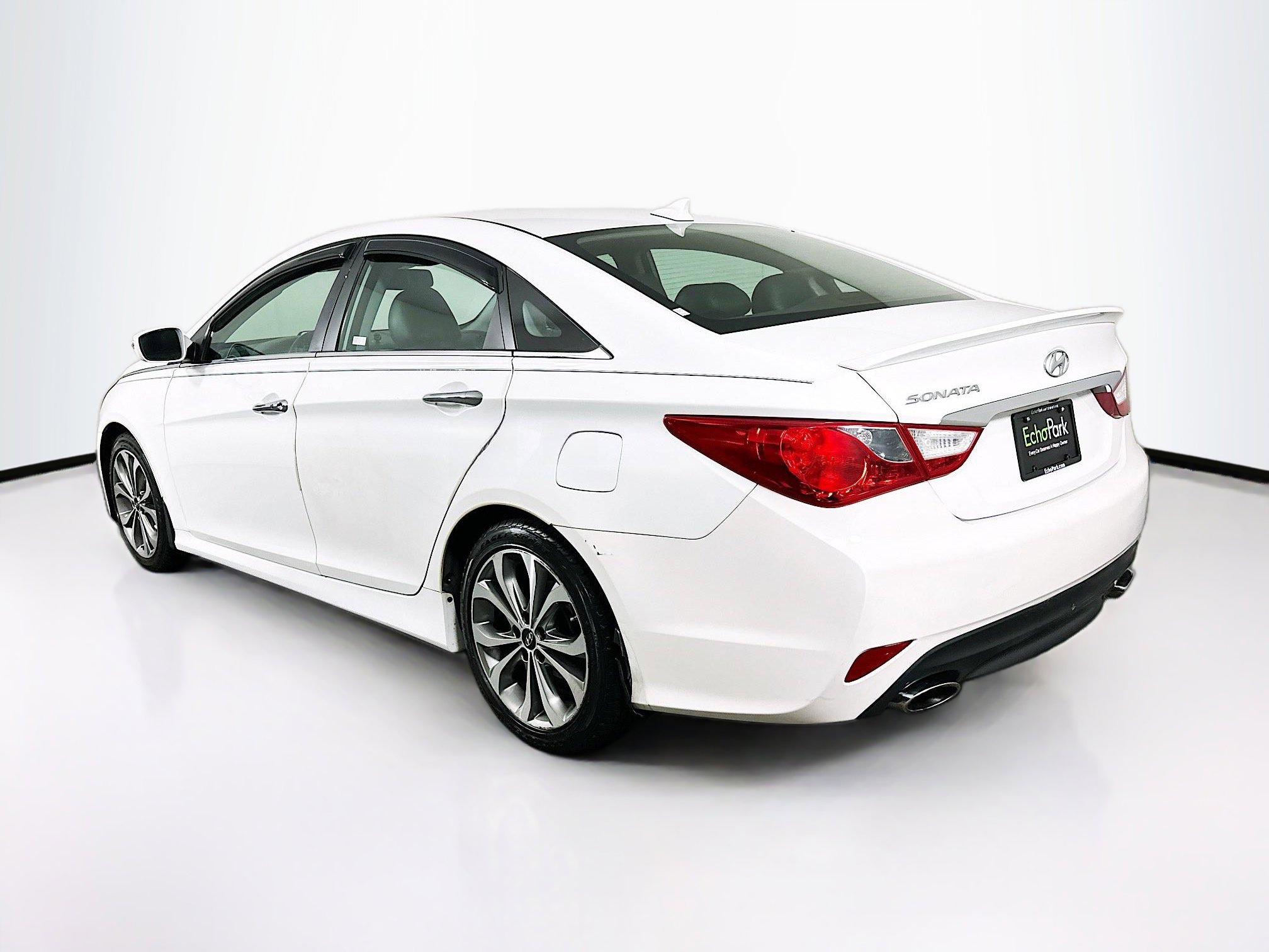 Used 2014 Hyundai Sonata SE w/ Premium Package 04 FWD image 5
