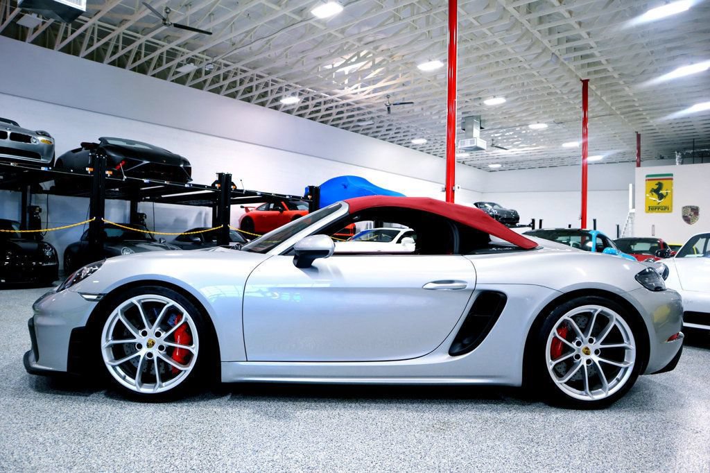 Used 2023 Porsche 718 Boxster Spyder RWD image 3