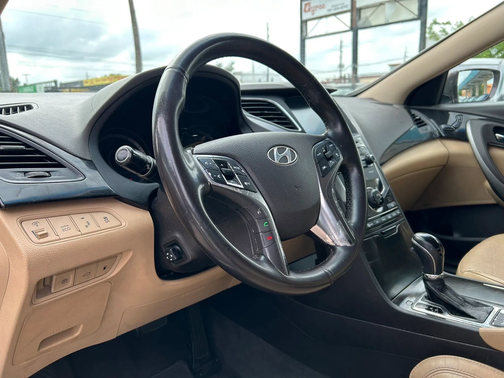 Used 2016 Hyundai Azera Limited FWD image 10