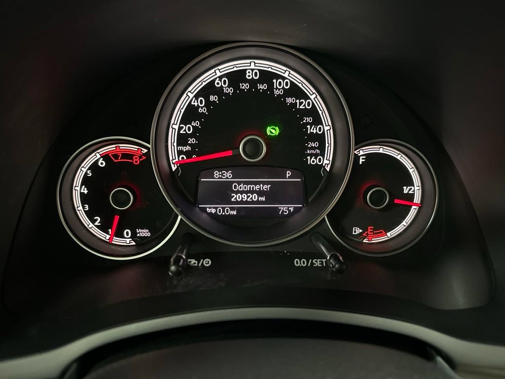 Used 2019 Volkswagen Beetle 2.0T SE FWD image 27