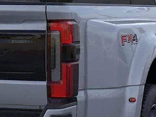 New 2026 Ford F450 Platinum w/ FX4 Off-Road Package AWD/4WD image 21