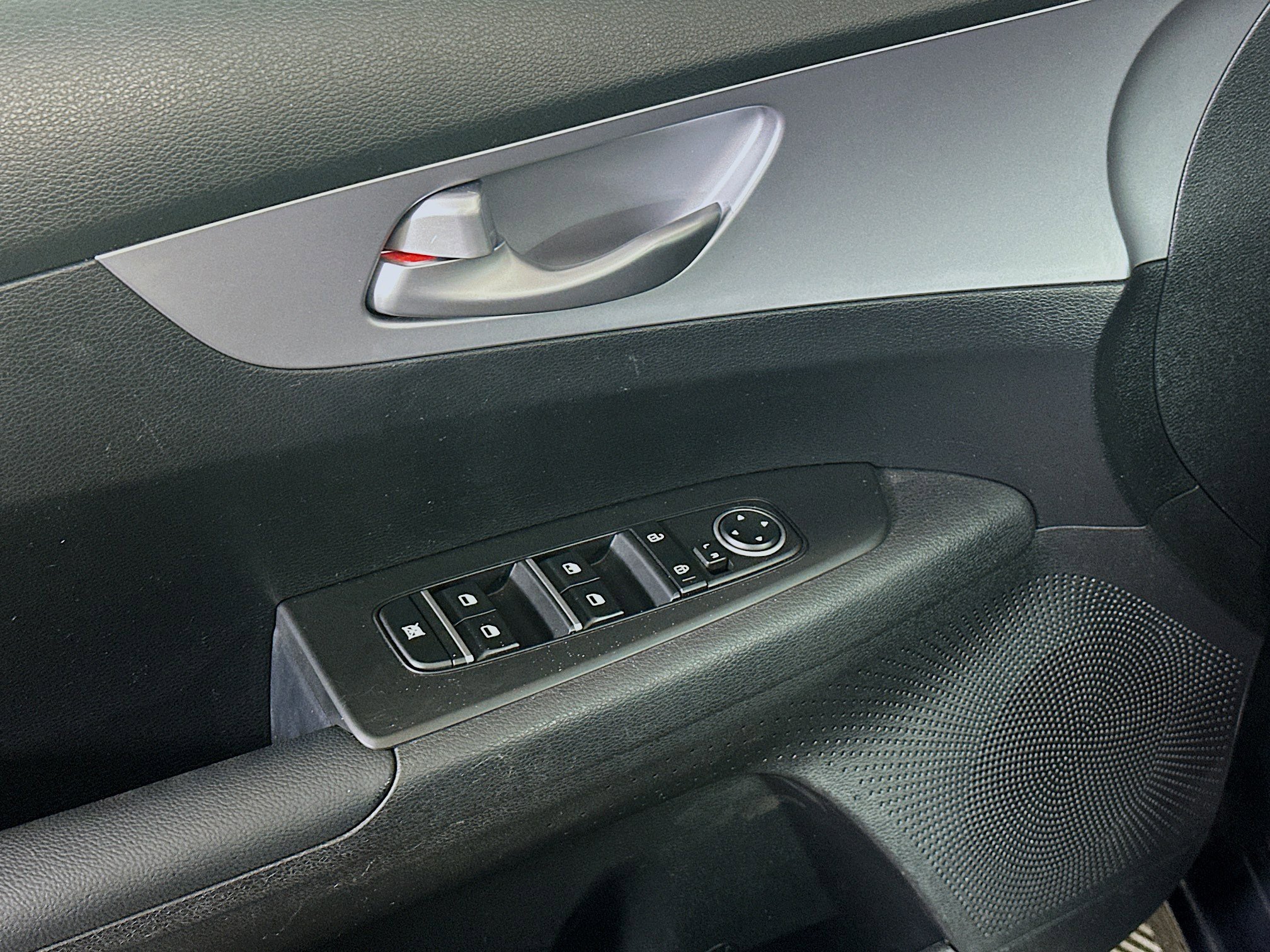 Used 2024 Kia Forte LXS FWD image 15