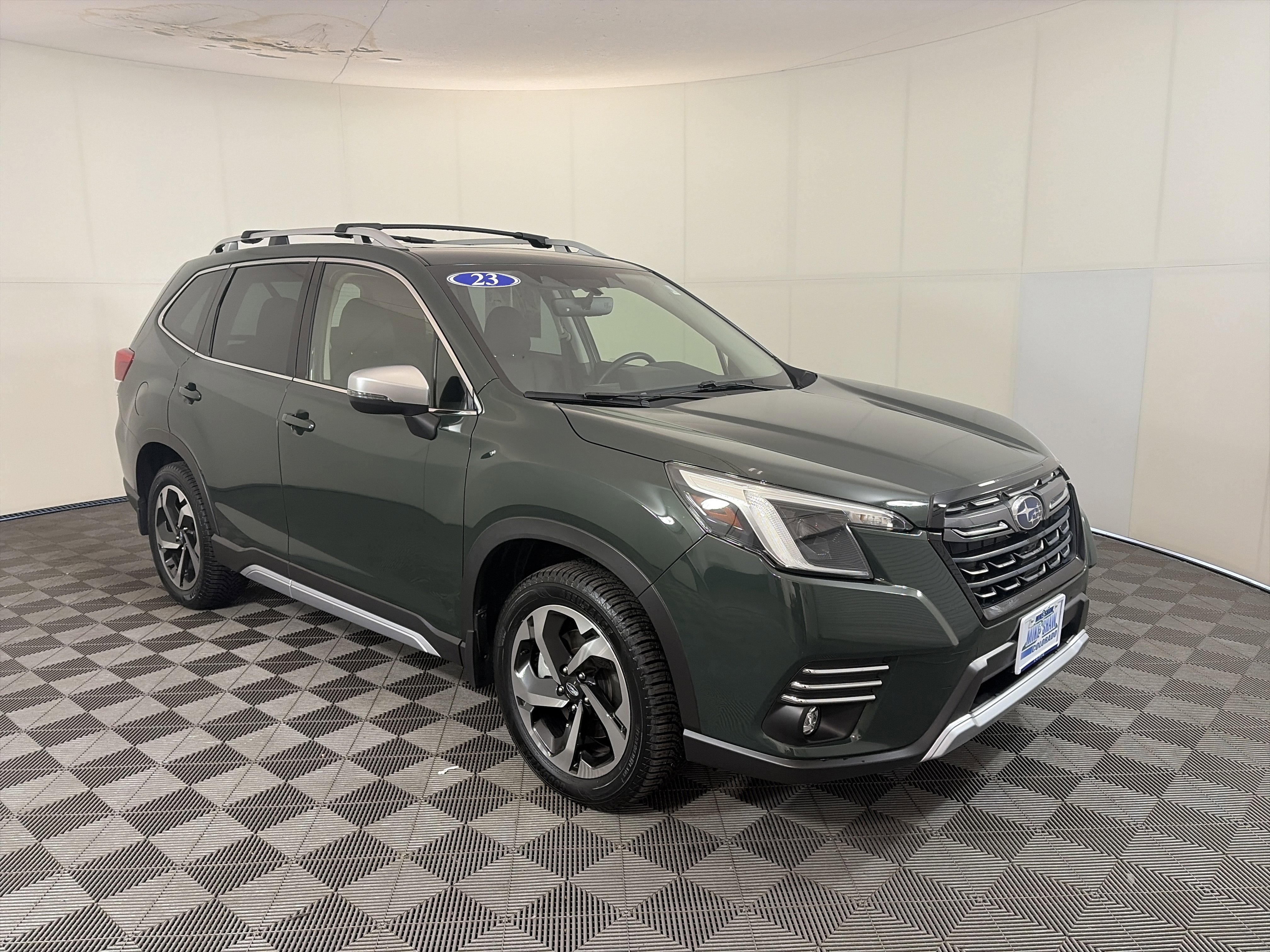 Used 2023 Subaru Forester Touring image 3