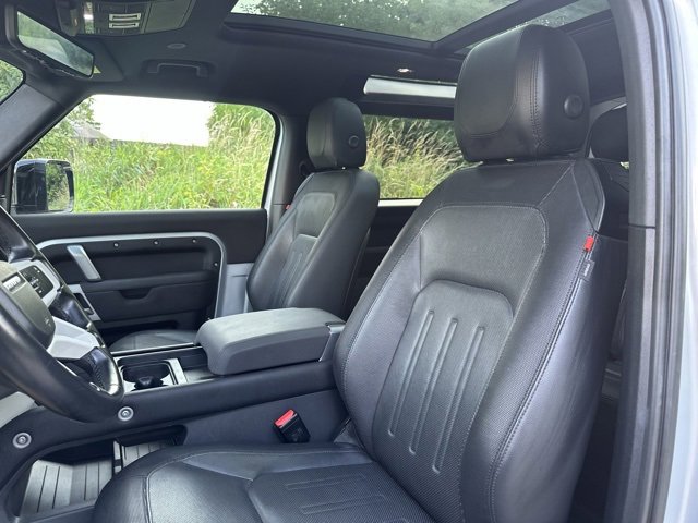 Certified 2021 Land Rover Defender 90 X-Dynamic S image 13