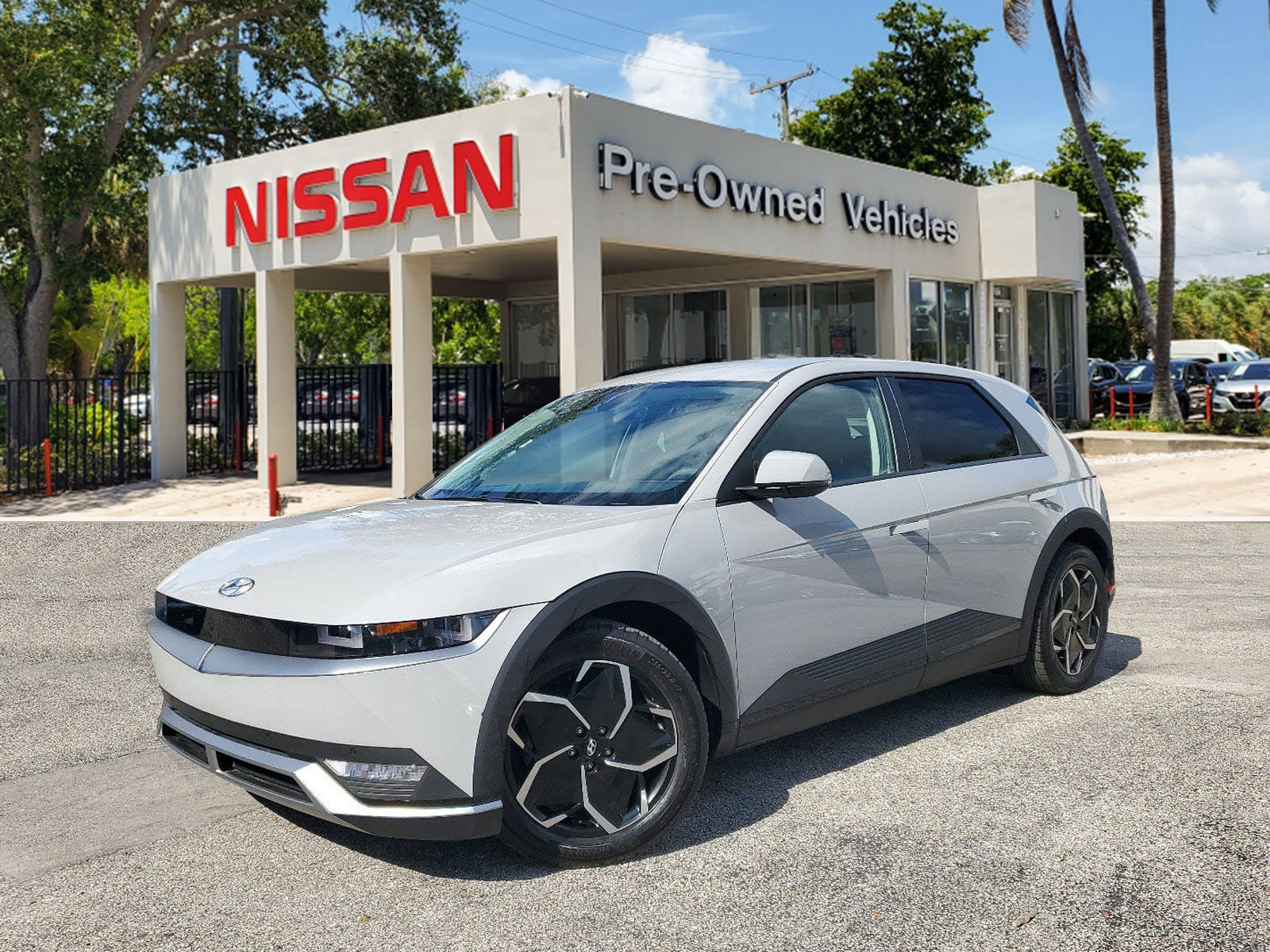 Used 2024 Hyundai Ioniq 5 SEL image 1