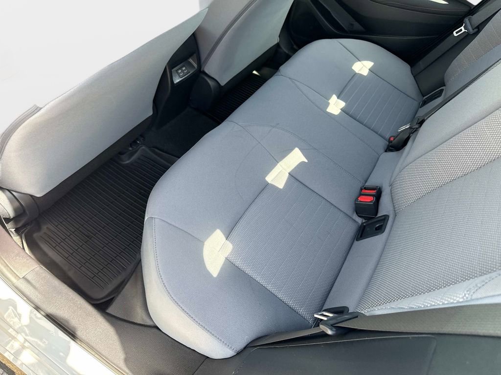 Used 2023 Toyota Corolla SE image 16