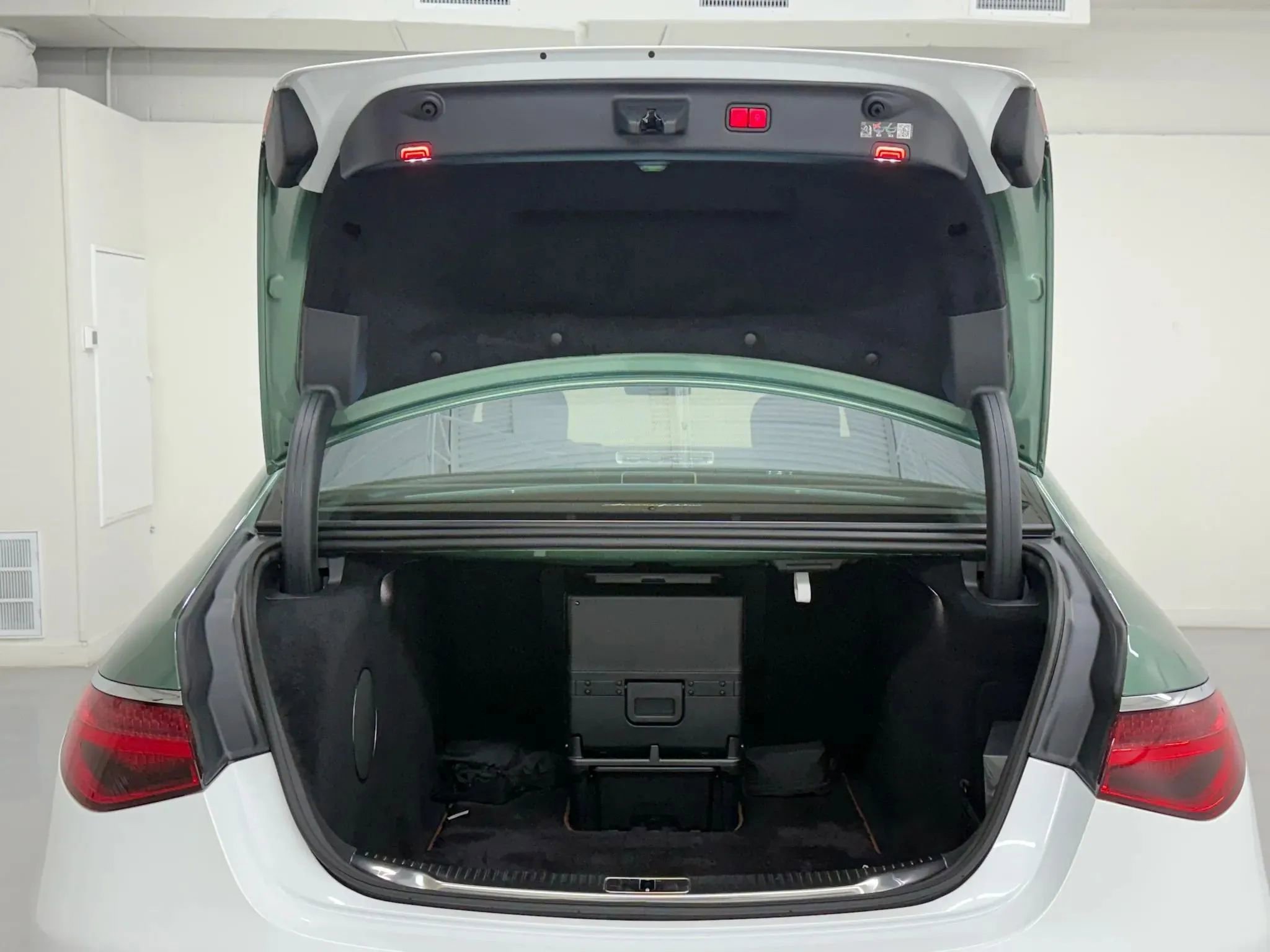 Used 2026 Mercedes-Benz Maybach S 680 S 680 4MATIC Sedan 4D image 36