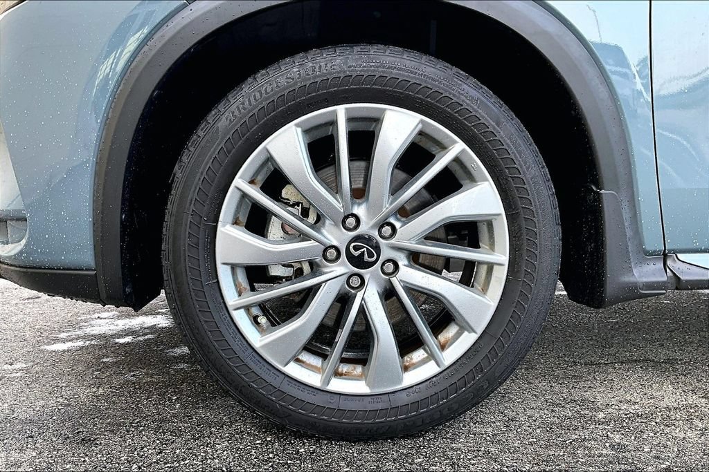 Certified 2023 INFINITI QX50 Luxe FWD image 10
