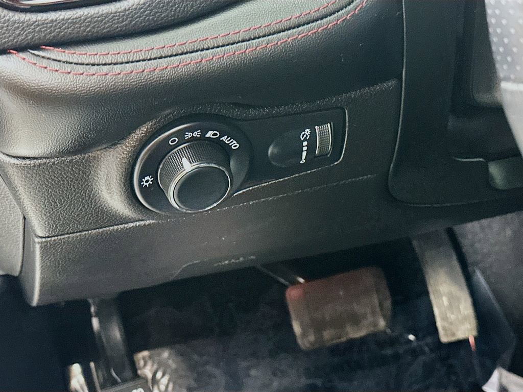 Used 2023 Dodge Durango R/T w/ Blacktop Package image 17