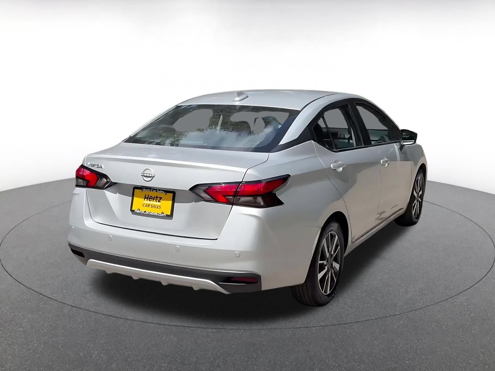 Used 2025 Nissan Versa SV FWD image 13
