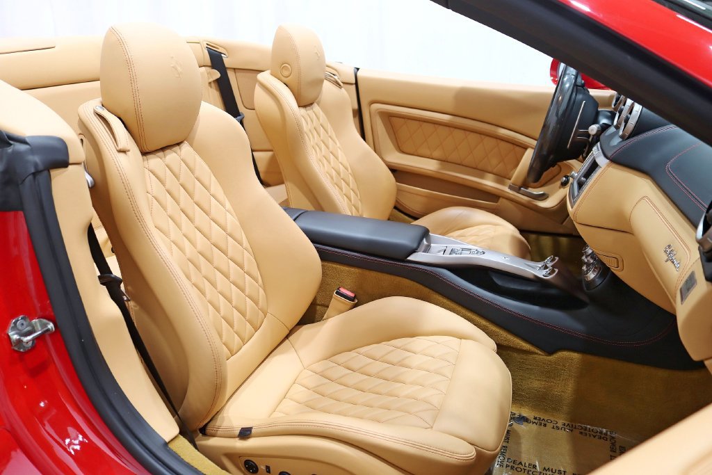 Used 2012 Ferrari California RWD image 24