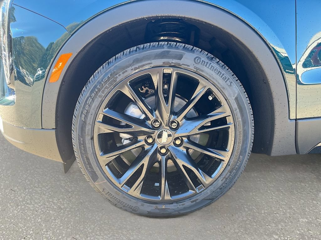 Certified 2025 Cadillac XT4 Premium Luxury w/ LPO, ONYX Package AWD/4WD image 30