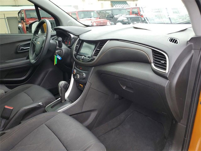 Certified 2017 Chevrolet Trax LT w/ Driver Confidence Package image 26