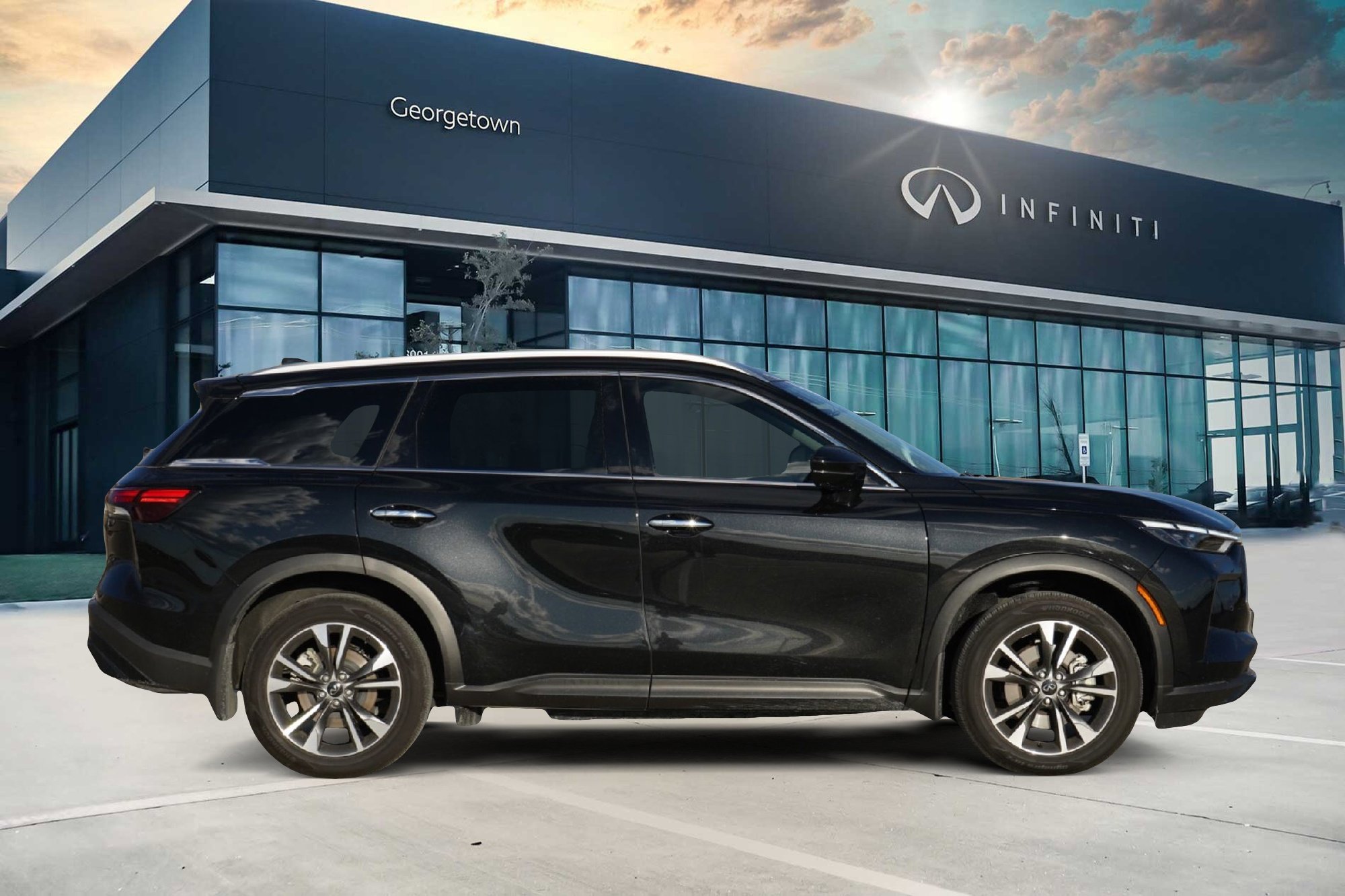 Certified 2025 INFINITI QX60 Luxe w/ Cargo Package image 3