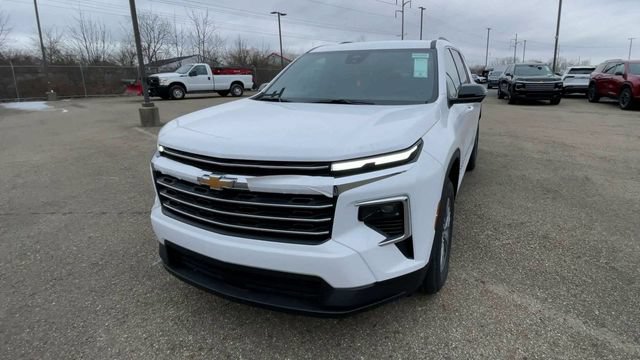 New 2026 Chevrolet Traverse LT w/ Driver Confidence Package FWD image 5