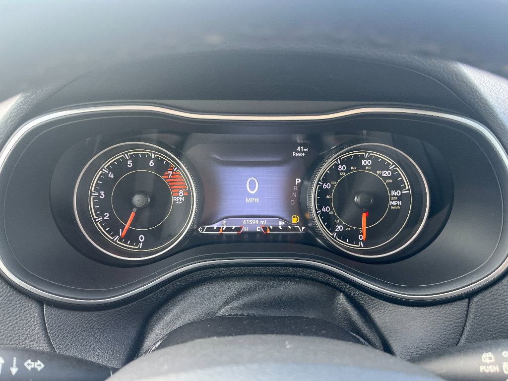 Used 2020 Jeep Cherokee Limited w/ Luxury Group AWD/4WD image 36