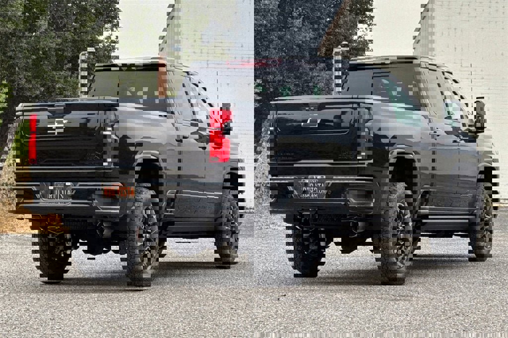 New 2025 Chevrolet Silverado 3500 High Country w/ Midnight Edition image 4