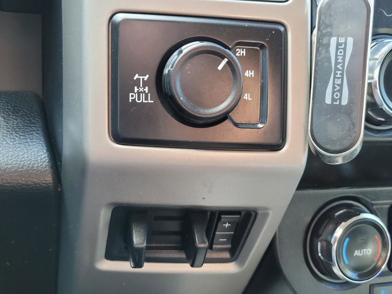 Used 2020 Ford F350 Lariat w/ Lariat Ultimate Package image 26