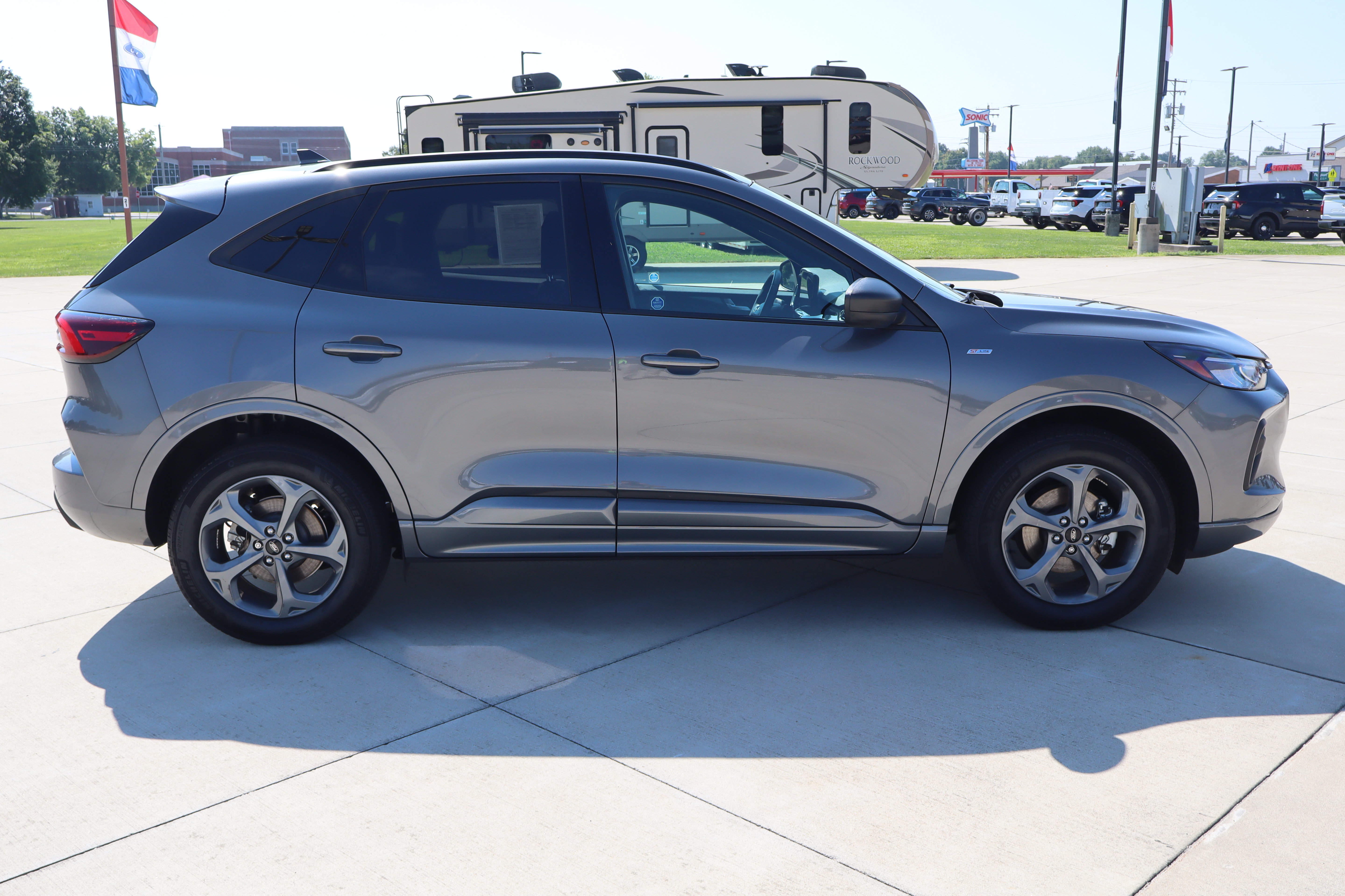 Used 2024 Ford Escape ST-Line w/ Tech Pack #1 AWD/4WD image 4