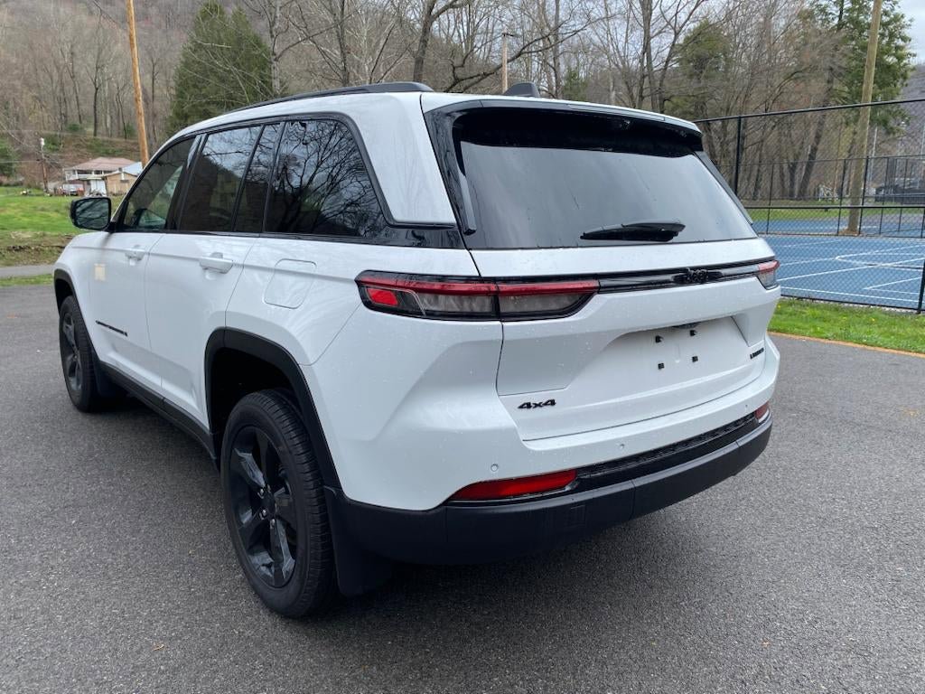 New 2024 Jeep Grand Cherokee Limited w/ Luxury Tech Group II AWD/4WD image 6