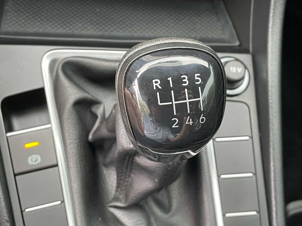 Used 2022 Volkswagen Jetta Sport FWD image 27